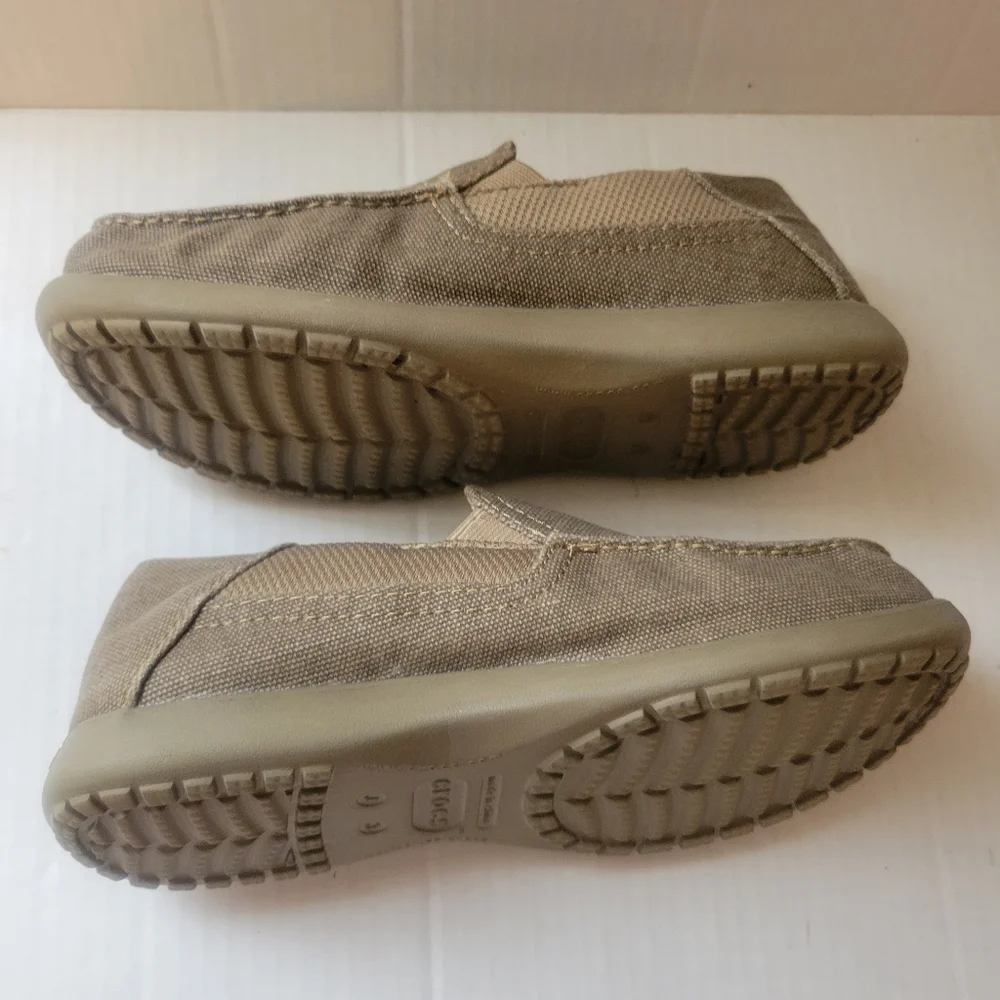 Crocs Kids Santa Cruz Slip-On Loafer Shoes‎ Size 3 Brown